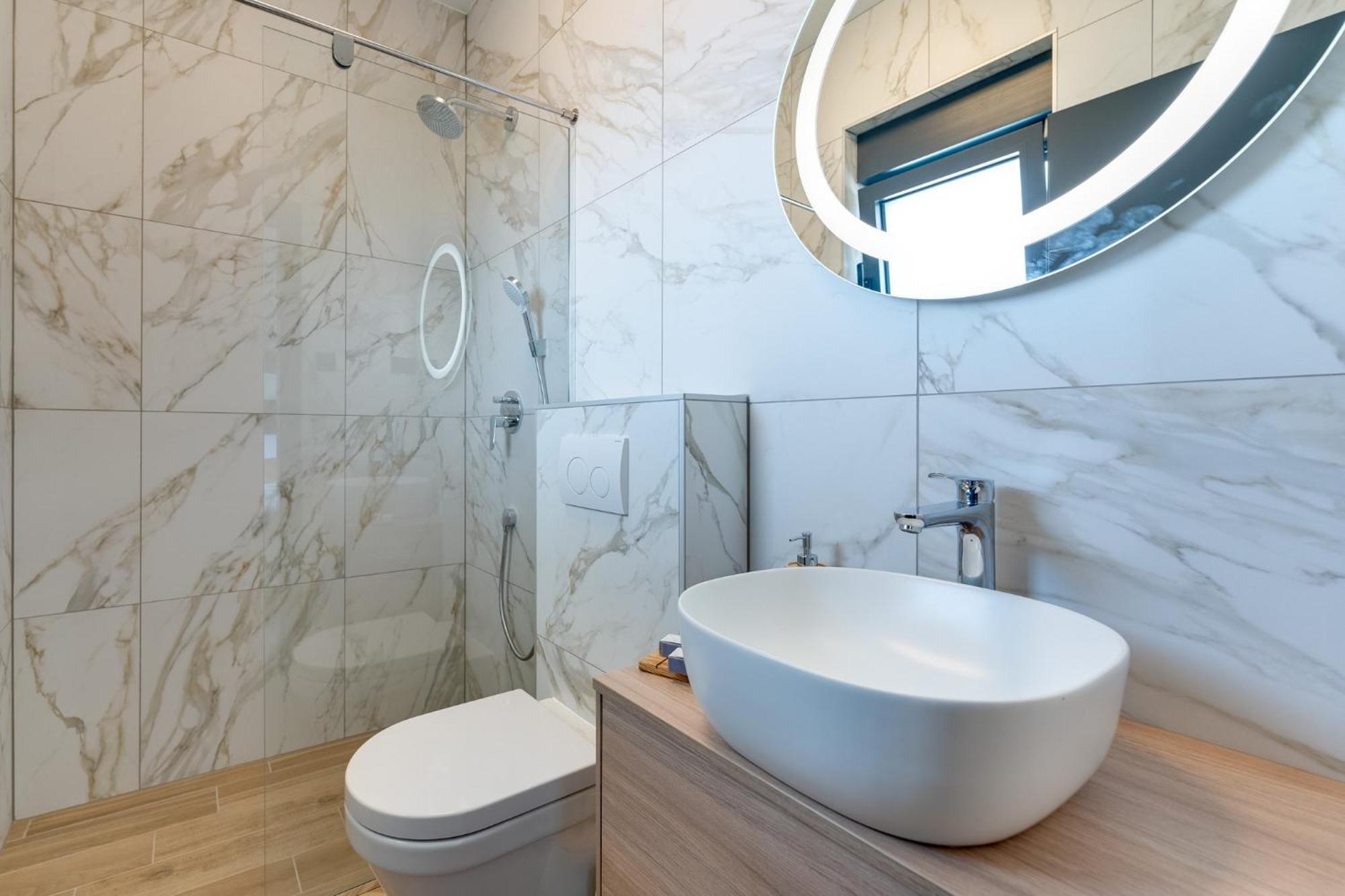 Luxury Verbenico Hills- Amazing Sea View, Pool With Whirpool And Waterfall, Beach, In Famous Wine Region - Your With Style Villa *