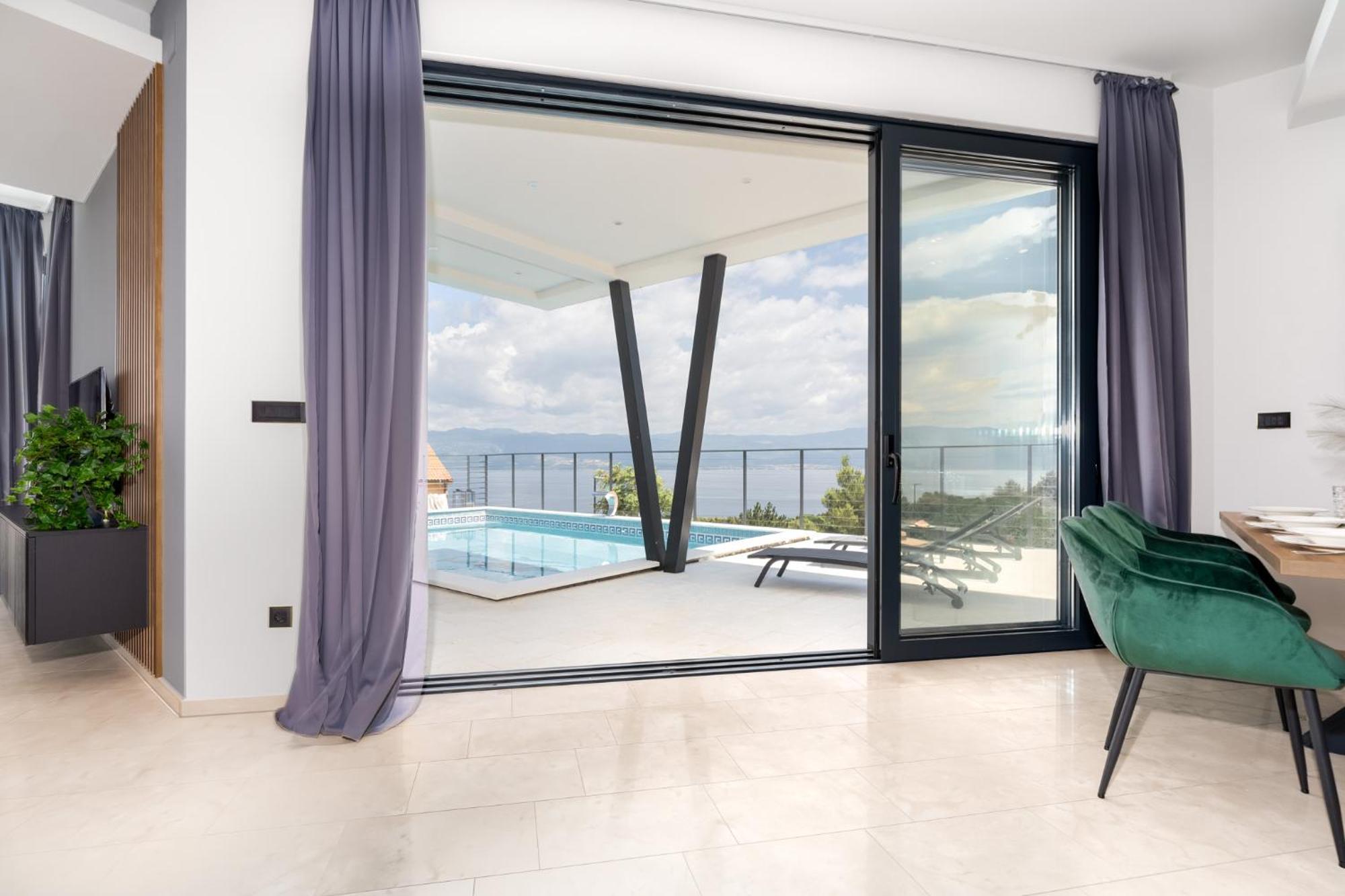 Villa Luxury Verbenico Hills- Amazing Sea View, Pool With Whirpool And Waterfall, Beach, In Famous Wine Region - Your With Style