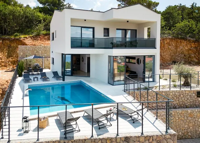 Luxury Villa Verbenico Hills- Amazing Sea View, Pool With Whirpool And Waterfall, Beach, In Famous Wine Region - Your Holiday With Style