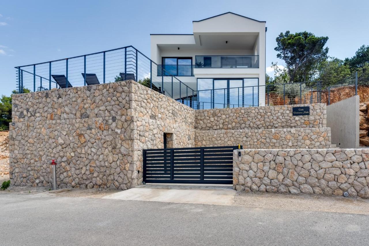Villa Luxury Verbenico Hills: Seaside Retreat With Pool And Wine