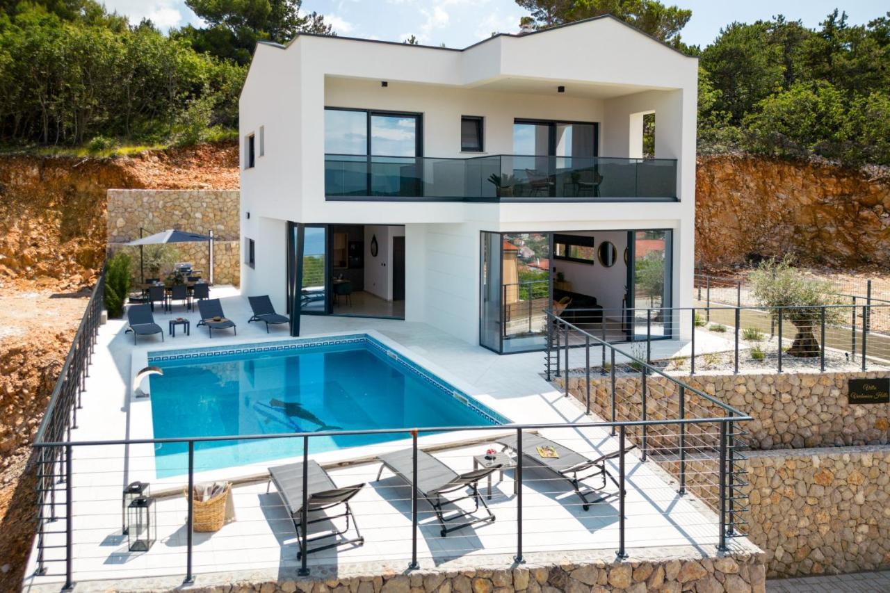 Luxury Verbenico Hills: Seaside Retreat With Pool And Wine Villa Vrbnik