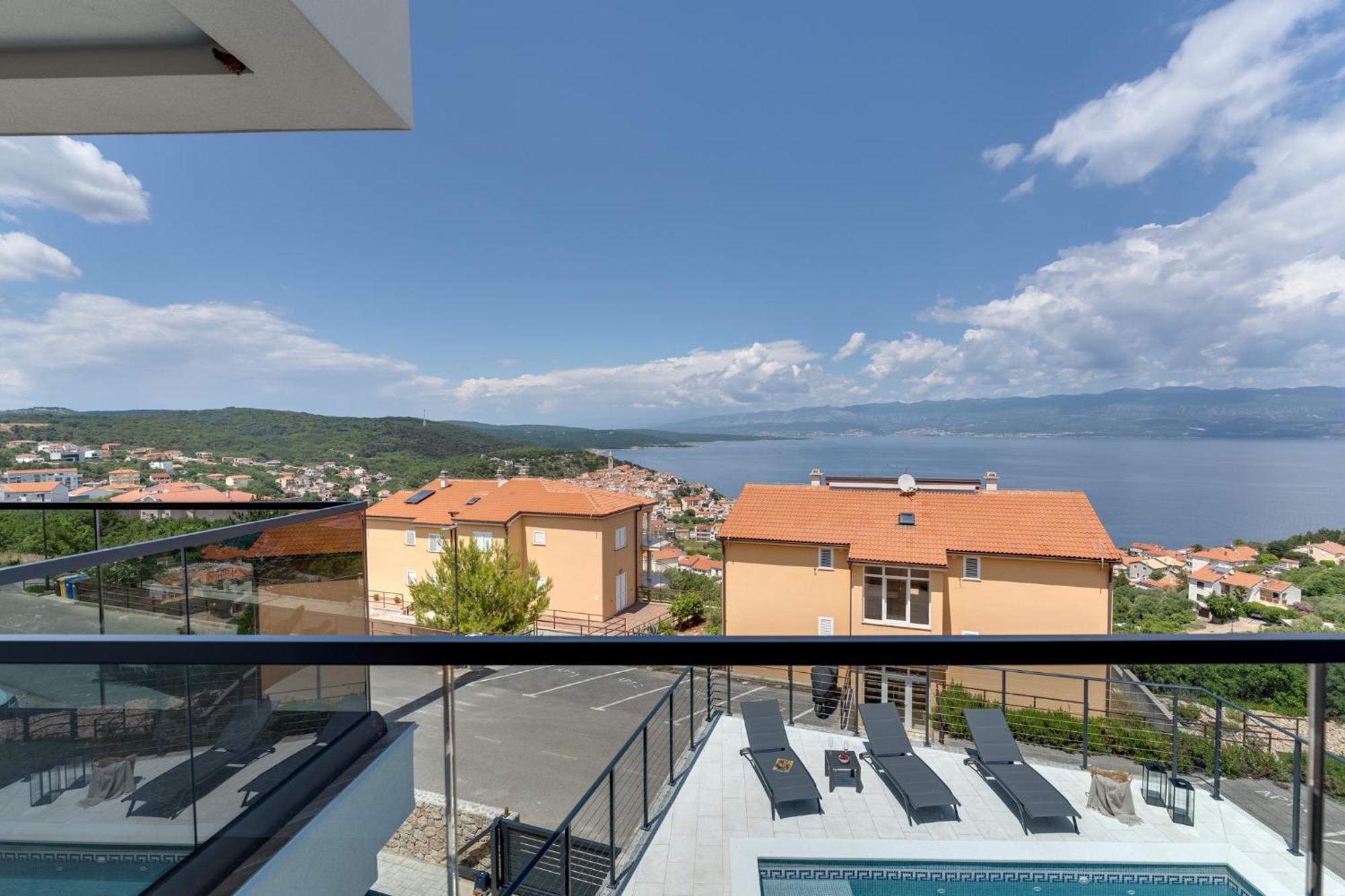 Luxury Verbenico Hills: Seaside Retreat With Pool And Wine Vrbnik