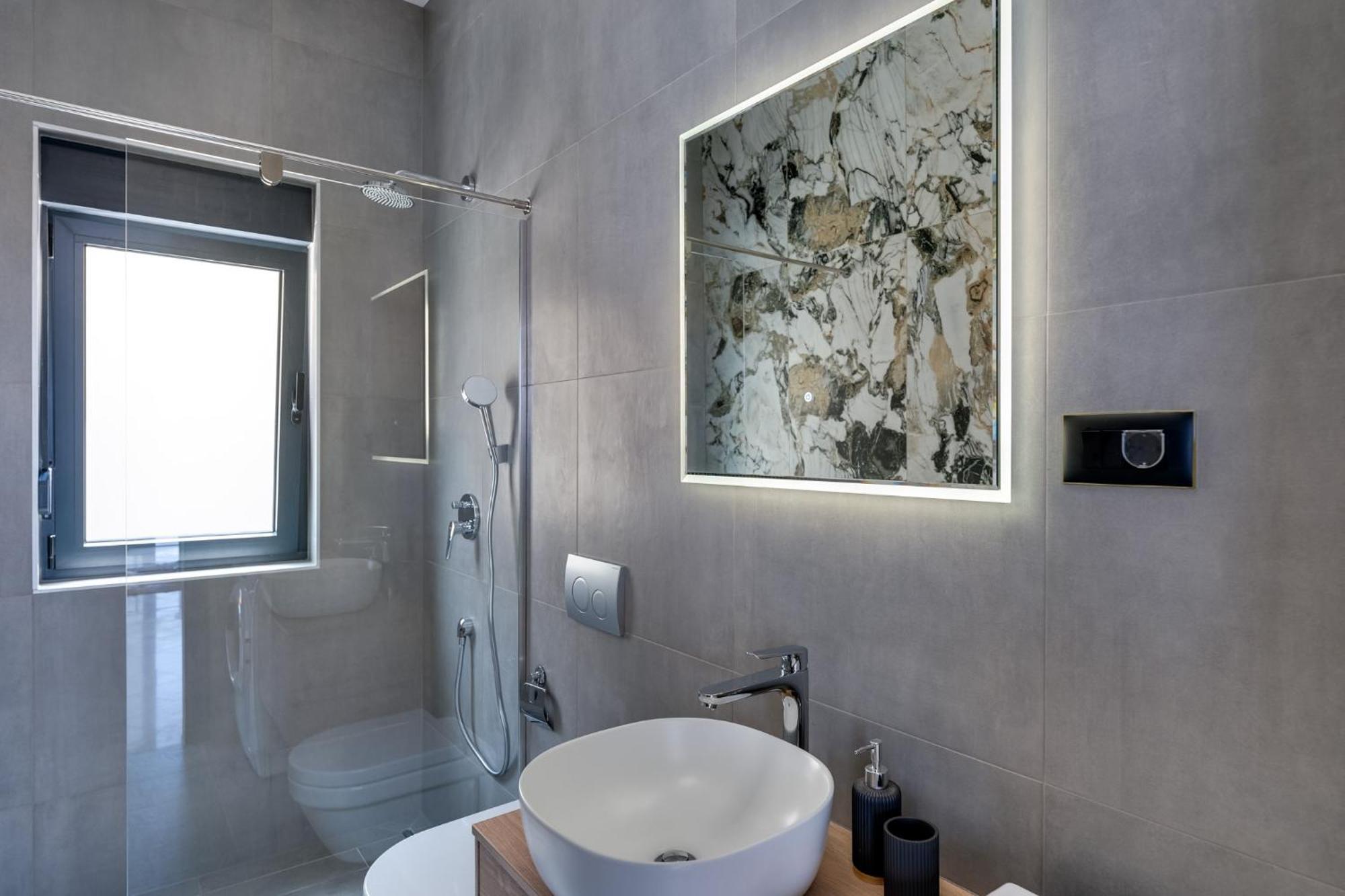 Luxury Verbenico Hills: Seaside Retreat With Pool And Wine Vrbnik