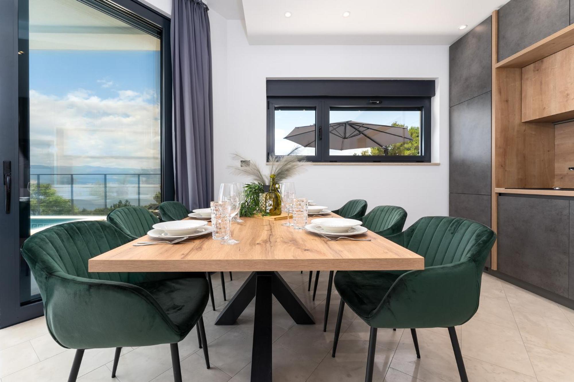 Luxury Verbenico Hills: Seaside Retreat With Pool And Wine Villa *
